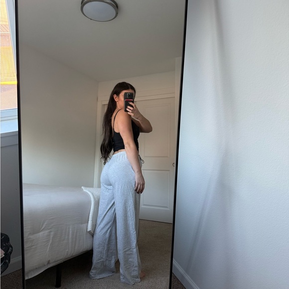 NWT Hollister Light Gray Wide Leg Pants - Picture 3 of 6